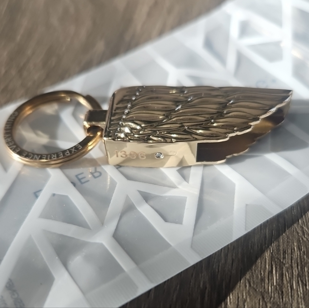 ZOX GOLD ANGEL WING ZOXLOX #1396 ADVENT COLLECTIBLE KEYCHAIN FOR ZOX WRISTBAND - Picture 3 of 9